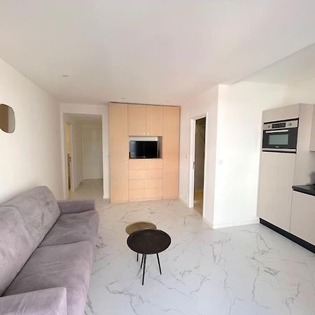 Joli Studio - Studio Neuf Terrasse Clim Wi-Fi 2 Min. Des Plages Antibes Bagian luar foto
