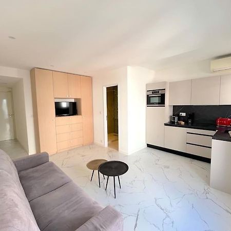 Joli Studio - Studio Neuf Terrasse Clim Wi-Fi 2 Min. Des Plages Antibes Bagian luar foto