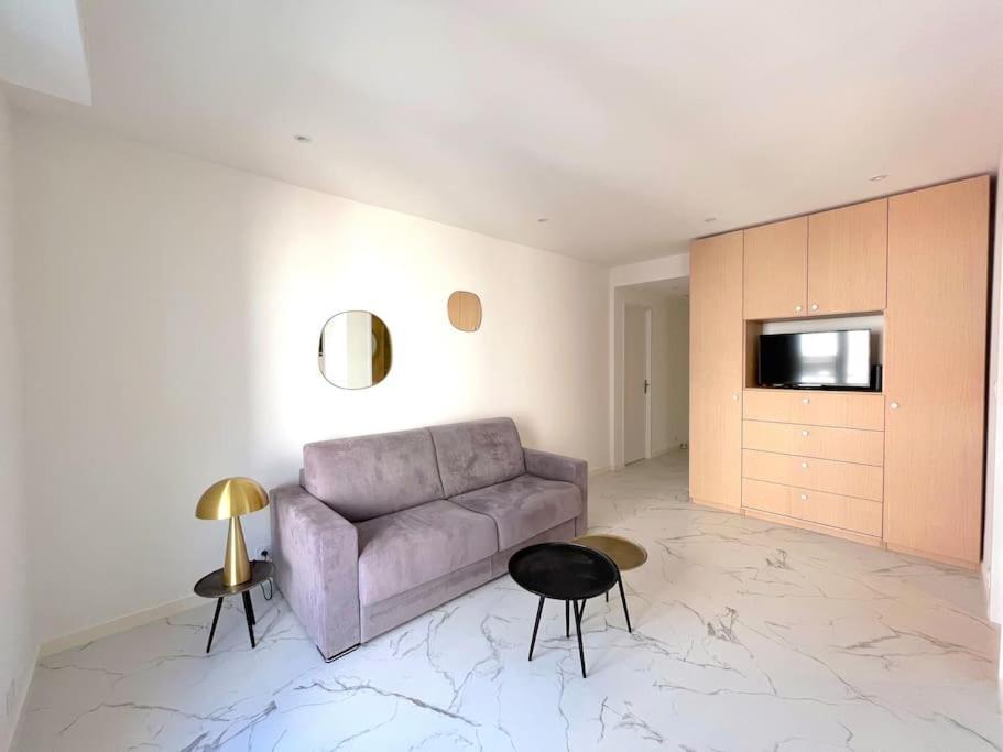 Joli Studio - Studio Neuf Terrasse Clim Wi-Fi 2 Min. Des Plages Antibes Bagian luar foto